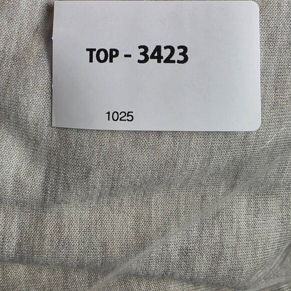 Maurices Cream Asymmetrical Zip Collar Pullover Top XL - Picture 7 of 7